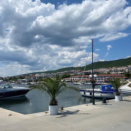 公寓 Horizon 4 'б' *